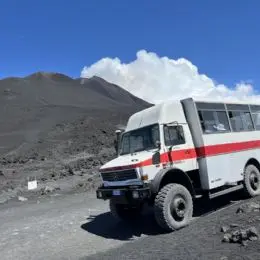 mezzi per escursione Etna